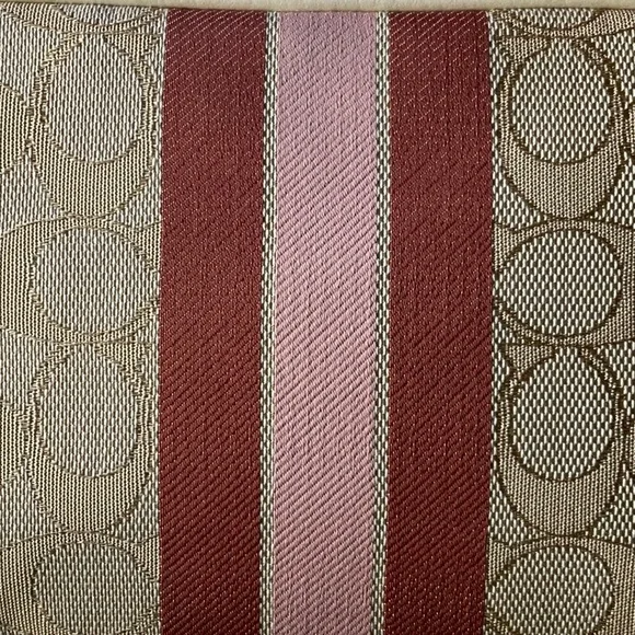 🎄 COACH DEMPSEY BOXY COSMETIC CASE 🎄 - Picture 12 of 16